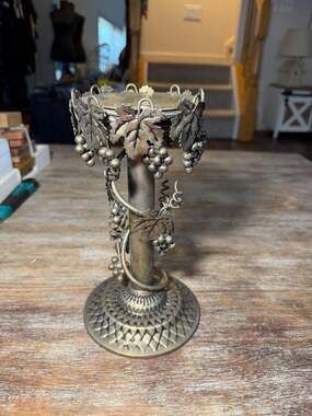 Studio Silversmiths Vintage Silver-Plated Grapevine Taper Candle Holder